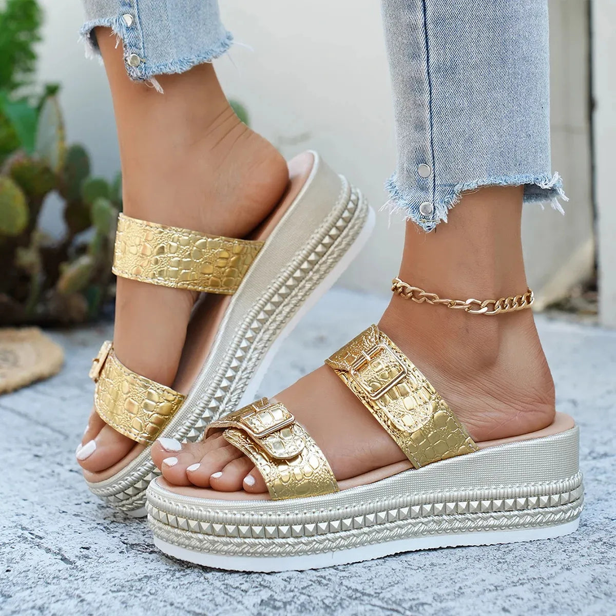 AELORIA DORÉ™ | Sandales Dorées Femme Élégantes Été – Compensées Confort Plage