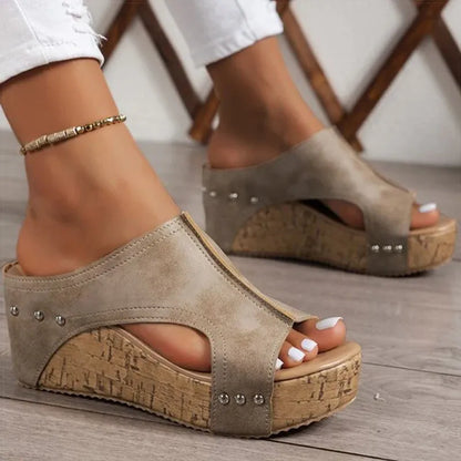 RIVET LUXE™ – Sandales Plateforme Femme Élégance Moderne & Confort Absolu