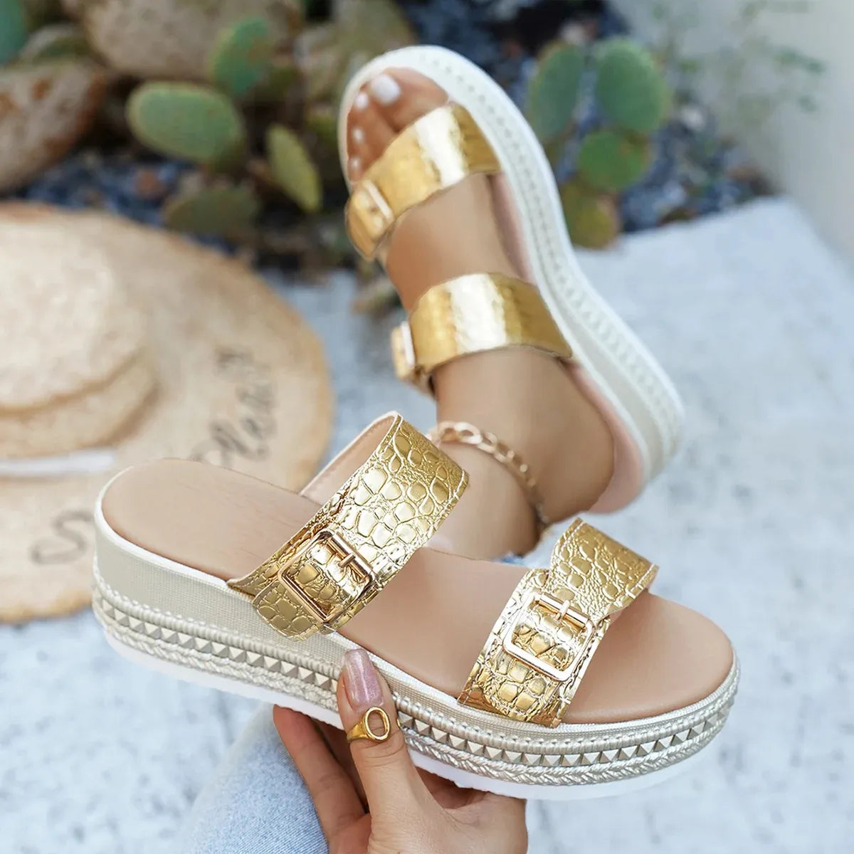 AELORIA DORÉ™ | Sandales Dorées Femme Élégantes Été – Compensées Confort Plage