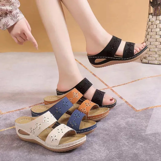 NOIRÉA FLORAL™ | Sandales Plates Noires Femme – Confort Léger Été