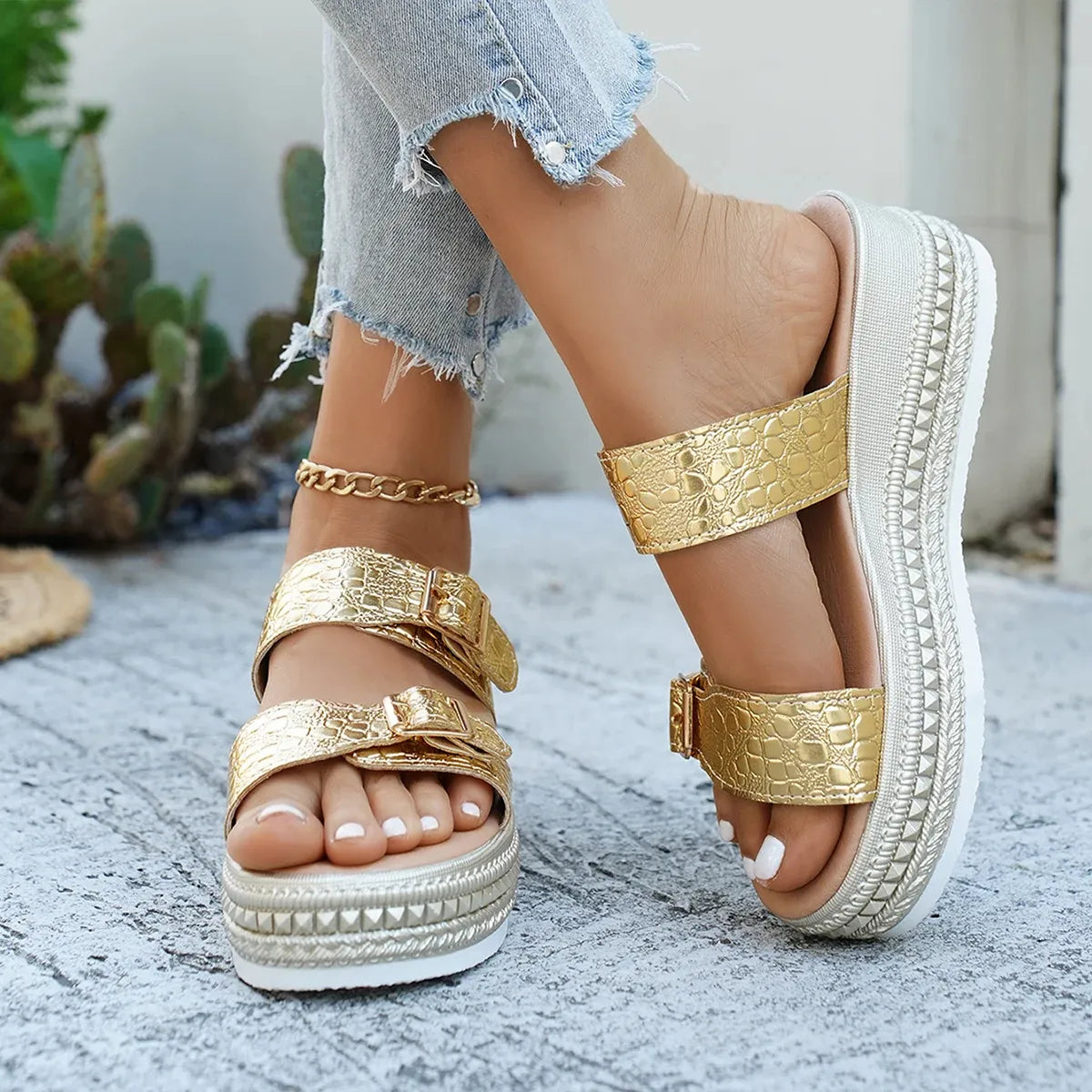 AELORIA DORÉ™ | Sandales Dorées Femme Élégantes Été – Compensées Confort Plage