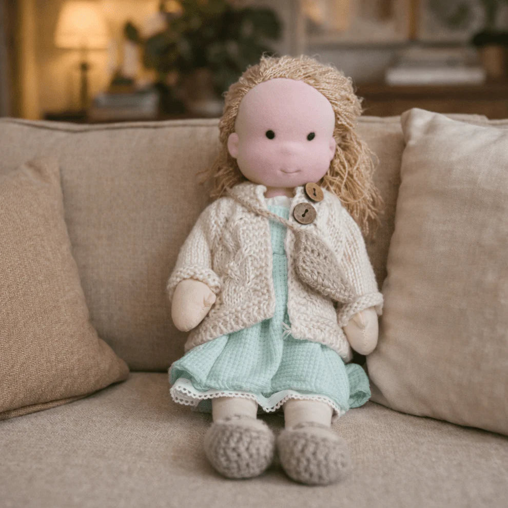 Poupée Waldorf Elora | Poupée faite main en coton doux 28 cm