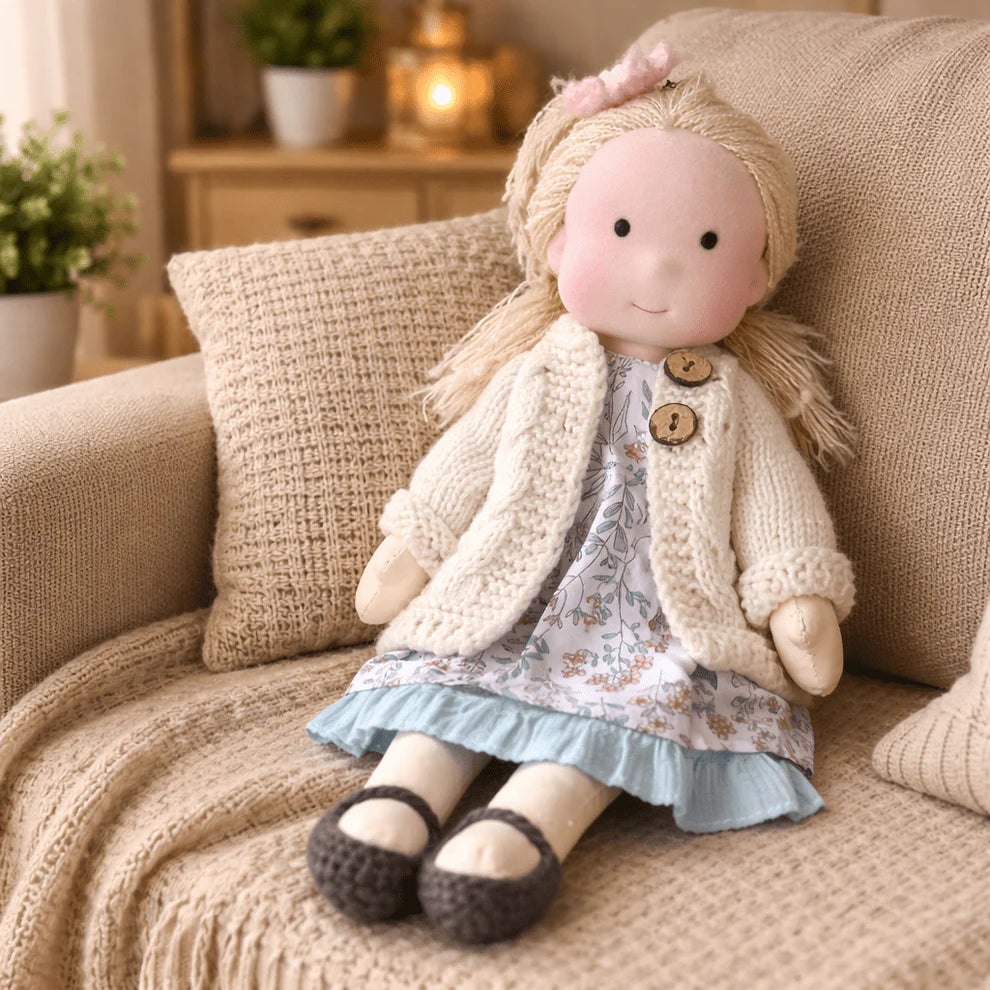 Poupée Waldorf Elora | Poupée faite main en coton doux 28 cm