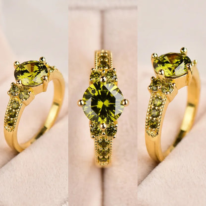 Bague Olivine | Bague pour femme en zircon vert olive, couleur or, sertissage à griffes