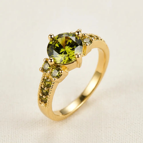 Bague Olivine | Bague pour femme en zircon vert olive, couleur or, sertissage à griffes